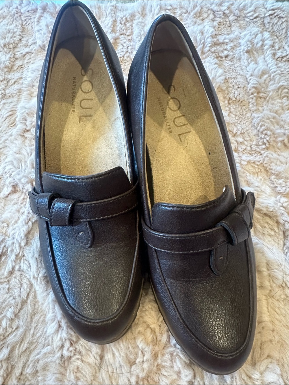 Naturalizer women’s Dark Brown Leather Slip-On wedge Loafers